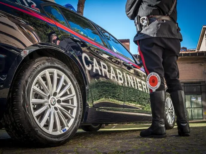 Omicidio a Cutro, 21enne ucciso a colpi di pistola in centro: già individuato il presunto autore\n