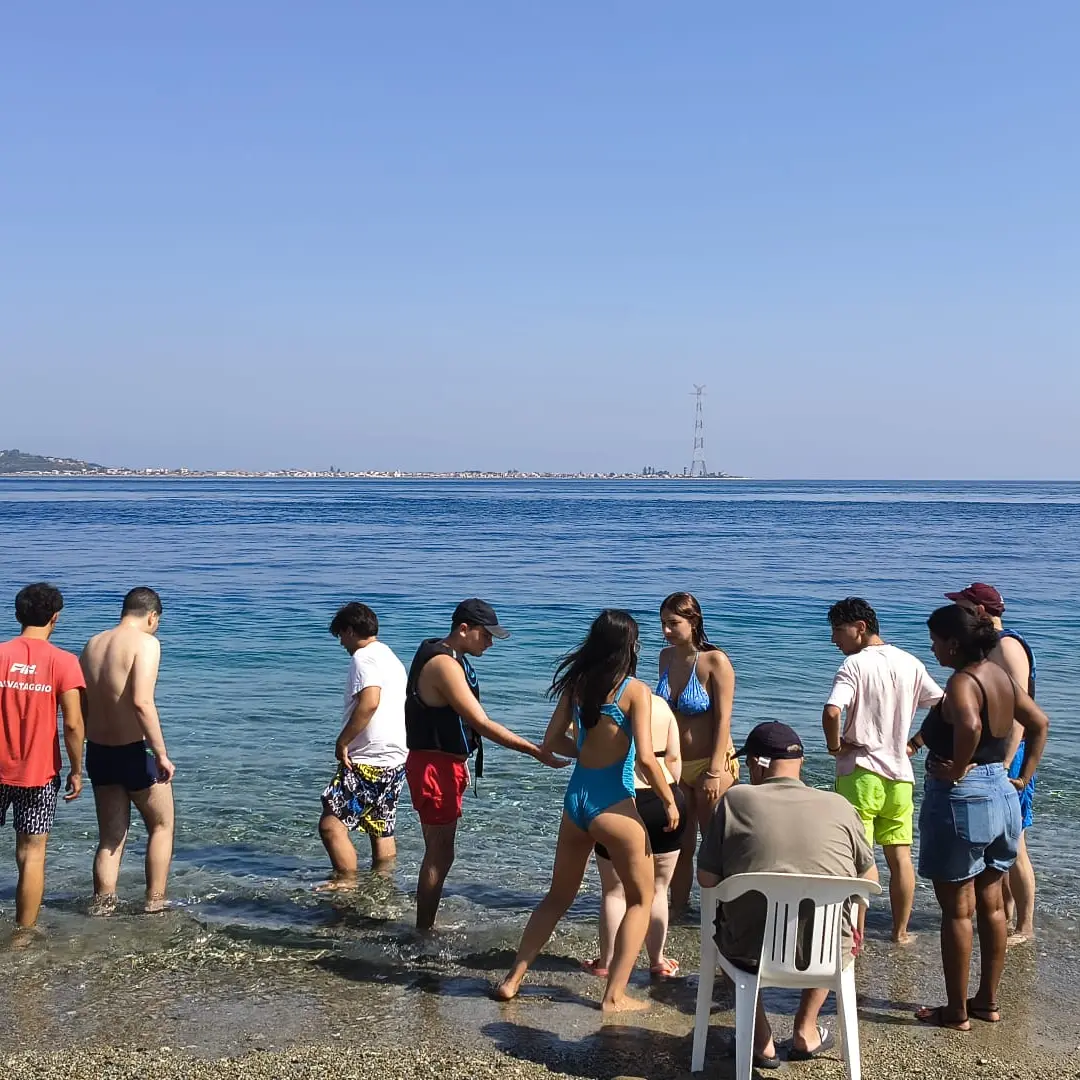 Orizzonti d’inclusione: a Villa San Giovanni e Bagnara il mare è davvero di tutti\n