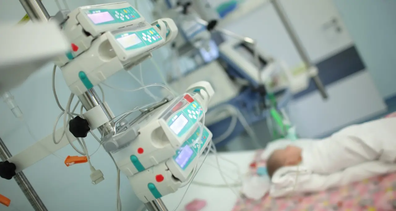 Il bimbo investito dal padre a Borgia è fuori pericolo, Enea ancora ricoverato\u00A0al Bambino Gesù di Roma\n