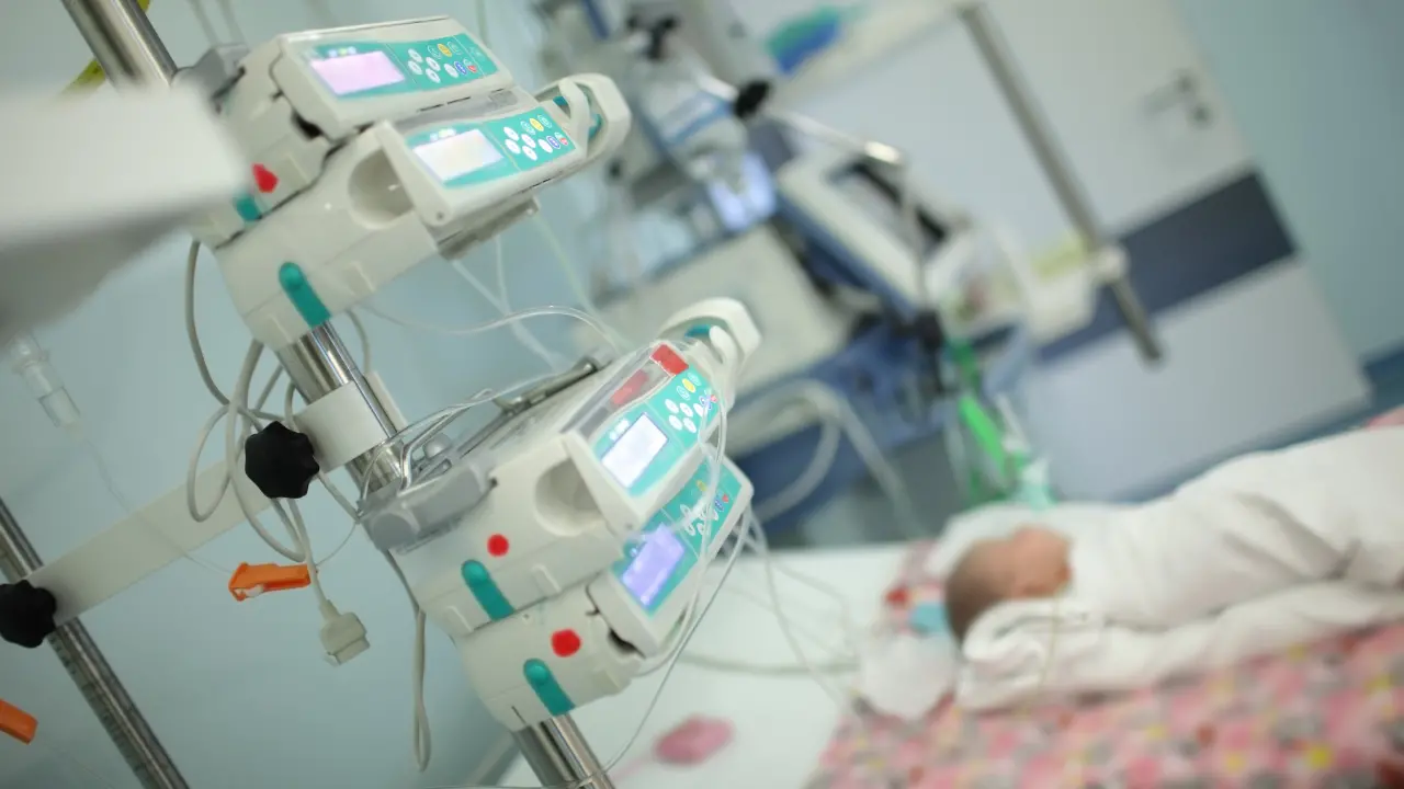 Il bimbo investito dal padre a Borgia è fuori pericolo, Enea ancora ricoverato\u00A0al Bambino Gesù di Roma\n