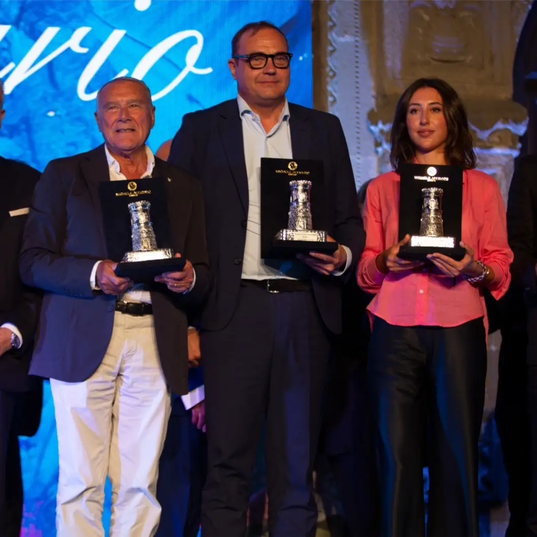 Cecilia Sala vince il Premio Letterario Caccuri: la Torre d’Argento di Michele Affidato celebra la cultura italiana\n