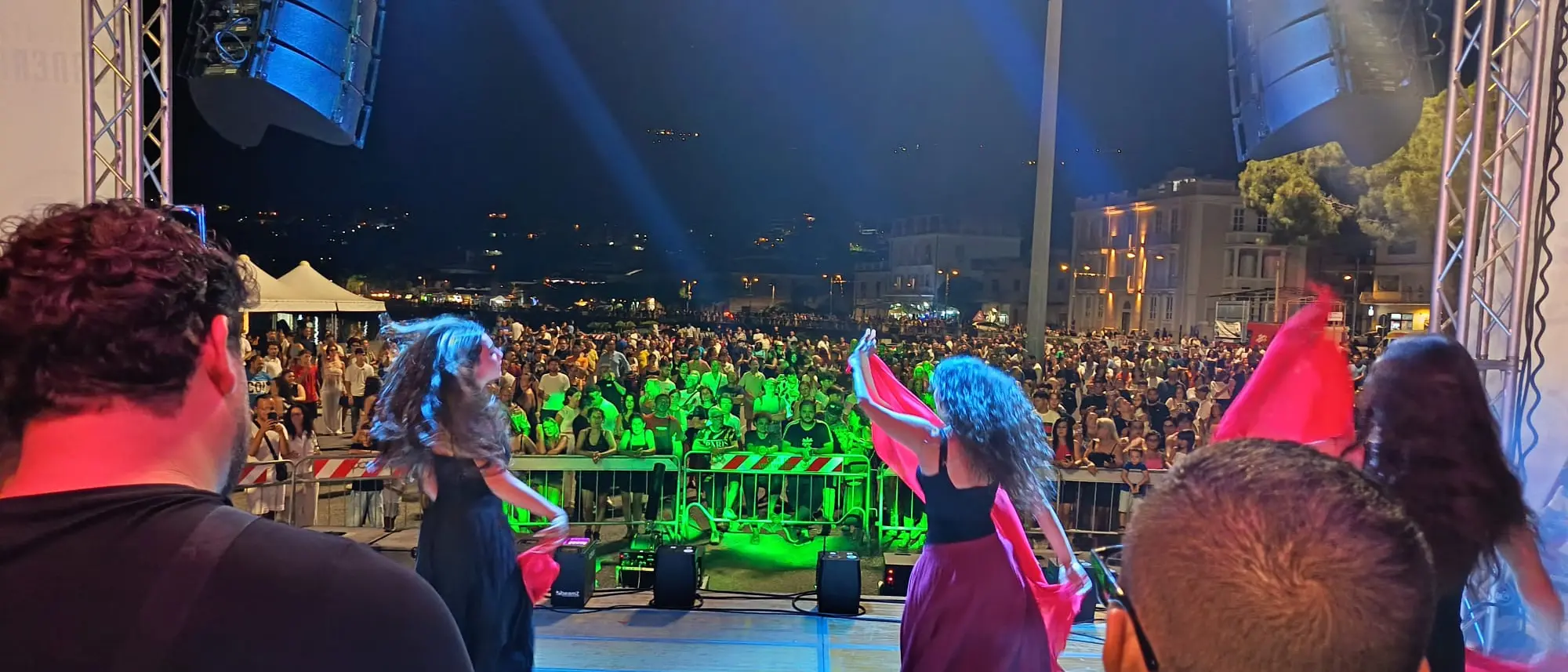 Vibo Marina brinda all’estate: vino, musica e spettacolo sul lungomare per la seconda edizione di “Calici sotto le stelle”. E stasera tocca agli amanti della birra\n