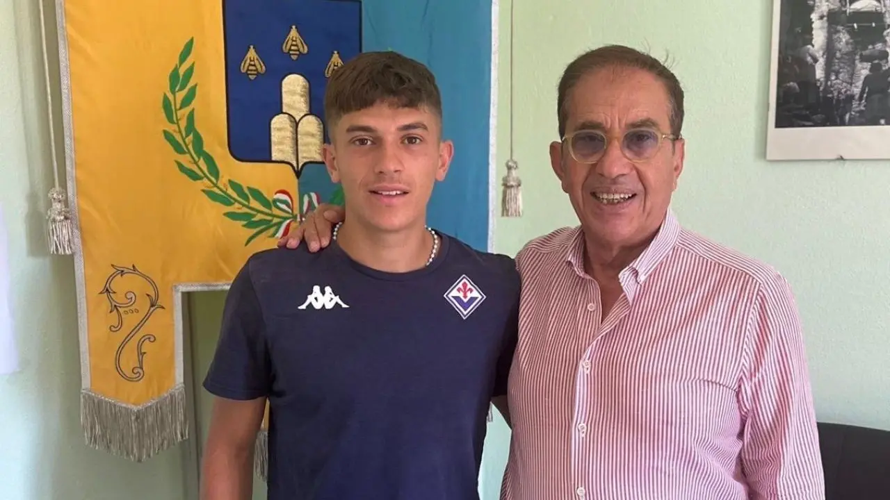 Dal Catanzaro alla Serie A, l'amministrazione di Africo festeggia Favasuli al Napoli:\u00A0«Un vanto per la nostra comunità»\n