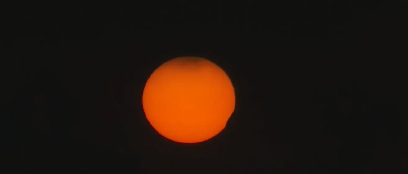 L'eclissi vista (poco) dalla Calabria: ecco il VIDEO della Luna che mangia uno spicchietto di Sole\n