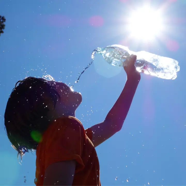 Calabria, il caldo africano resiste ma cambia tutto a Ferragosto: giù le temperature, temporali in agguato\n
