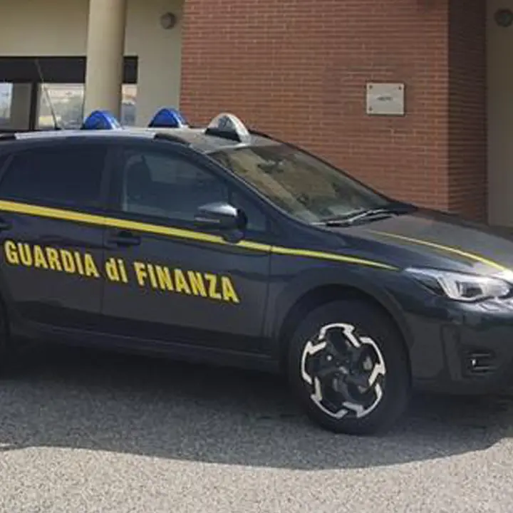 Cinque arresti per droga lungo la SS 106: sequestrato oltre un chilo e mezzo di marijuana\n