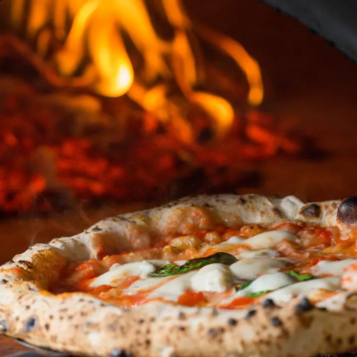 Vena Superiore, torna la Sagra della Pizza: sedicesima edizione tra impasti e cottura a legna sul posto\n