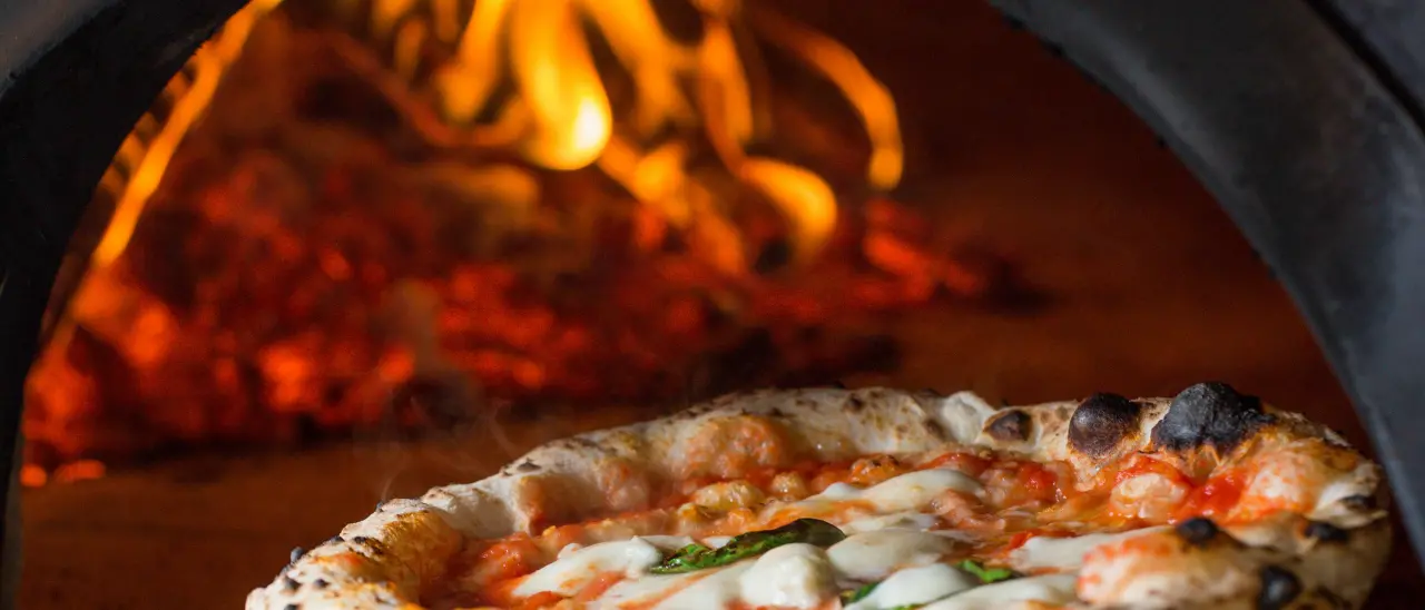Vena Superiore, torna la Sagra della Pizza: sedicesima edizione tra impasti e cottura a legna sul posto\n