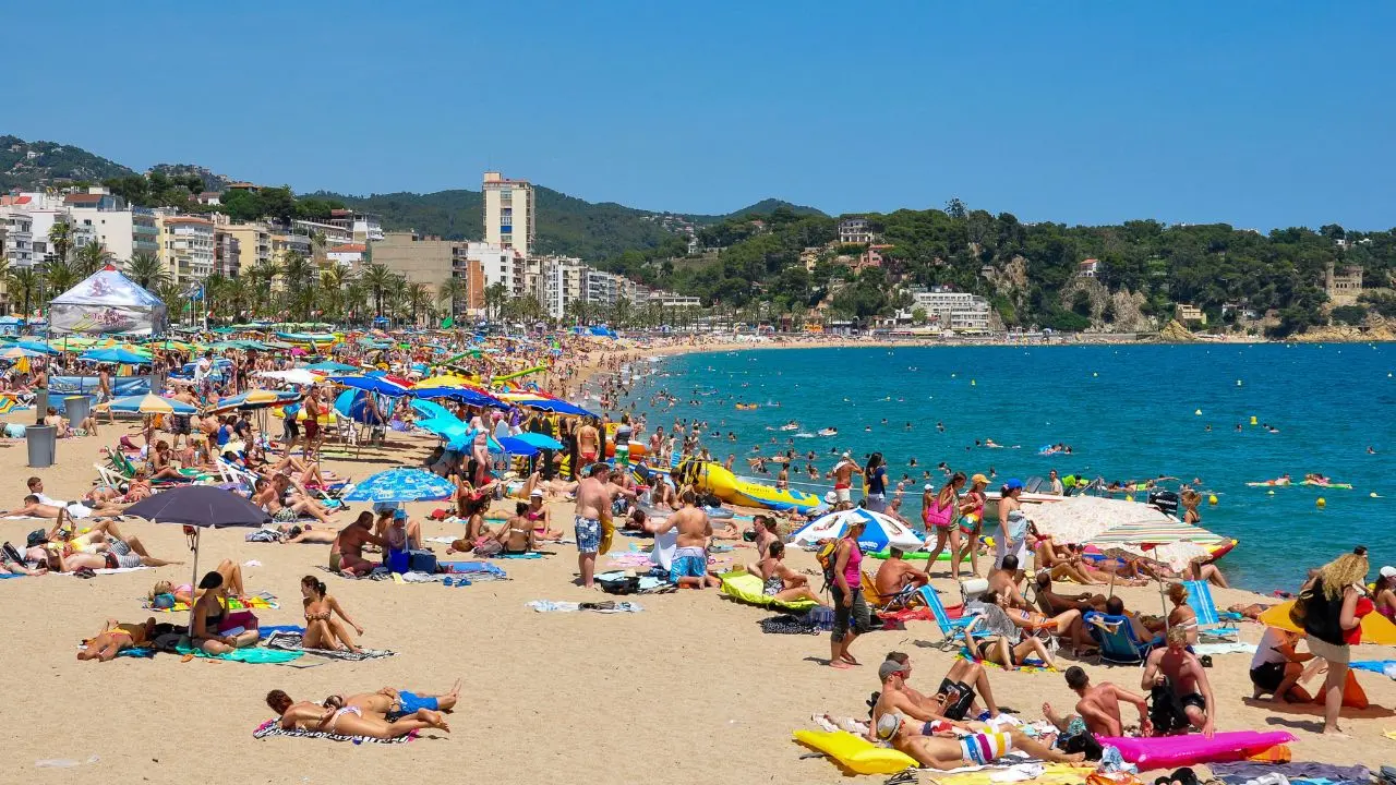 Turismo e trasporti, Calabria maglia nera dell’inflazione: a Reggio Calabria prezzi in aumento del 4%\n