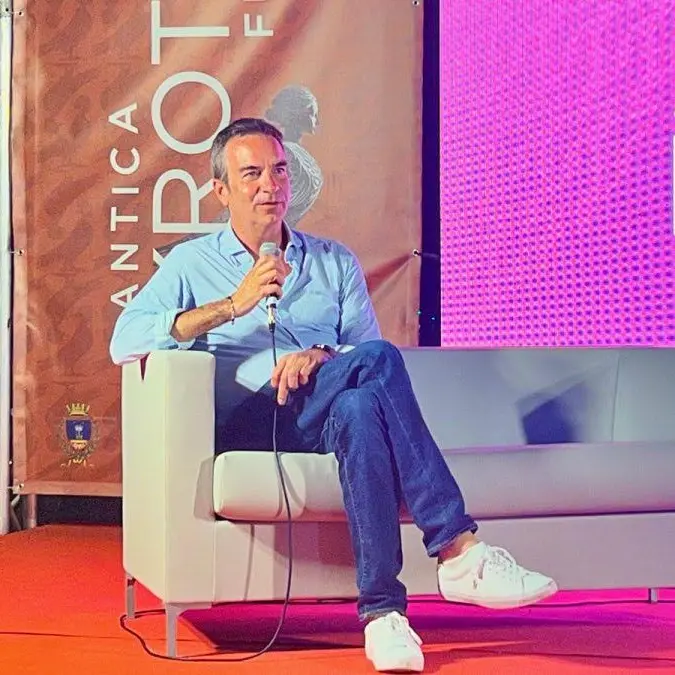 Crotone, Occhiuto tra aeroporto, Oncologia e Vannacci: «Chi aderisce a Futuro Nazionale non sta più nel centrodestra»\n