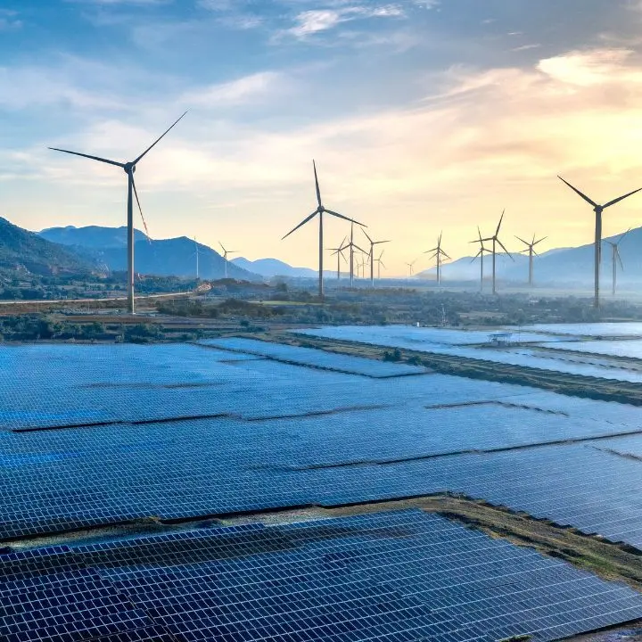 Energie rinnovabili, Italia ancora in forte ritardo: la copertura arriva solo al 20,5%\n