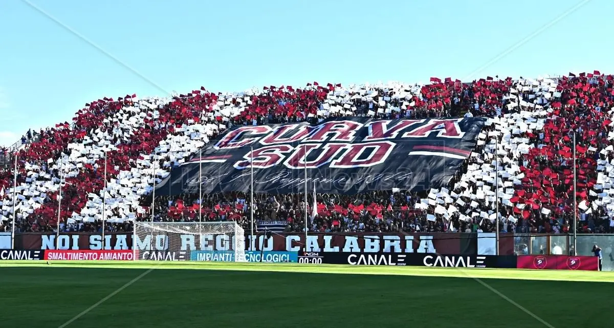 Reggina, al via la campagna abbonamenti 2026/2027 “A casa, insieme!”: tutte le info\n