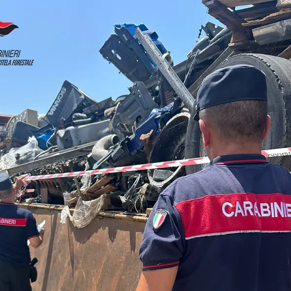 Tortora, sequestrato un complesso industriale:\u00A0rinvenuti 100 metri cubi di rifiuti\u00A0\n
