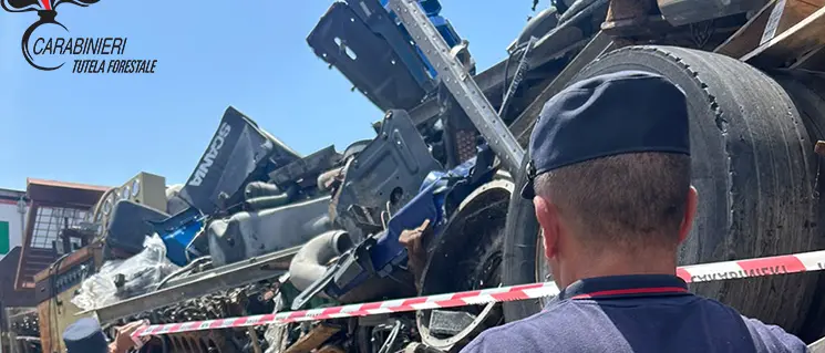 Rifiuti pericolosi e oli, sequestrato un complesso industriale a Tortora\n