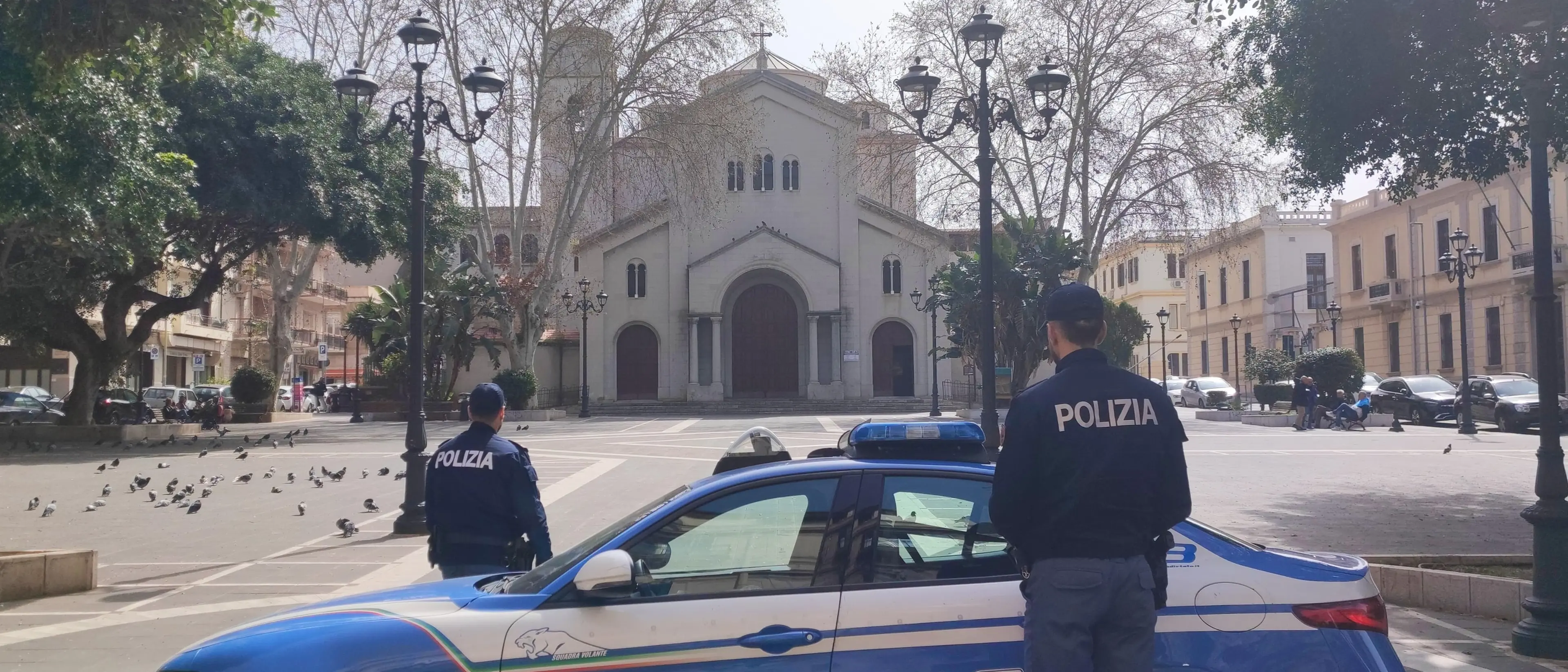 Reggio, controlli in piazza Sant’Agostino:\u00A03 stranieri irregolari espulsi, 3 denunciati per ingresso e soggiorno illegale nel territorio nazionale\n