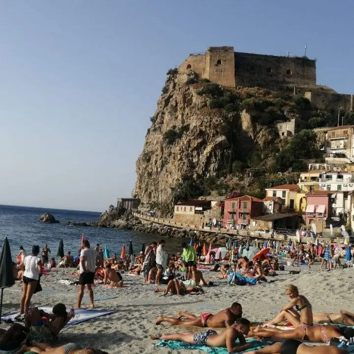 Ferragosto dei reggini, la sfida è tra jonica e tirrenica: tutte le mete più amate\n