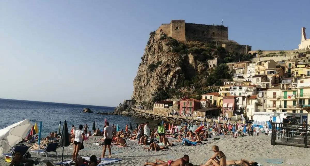 Ferragosto dei reggini, la sfida è tra jonica e tirrenica: tutte le mete più amate\n