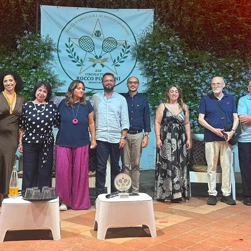 “Varcare la soglia”, a Reggio un salotto letterario tra teatro, musica e memoria\n