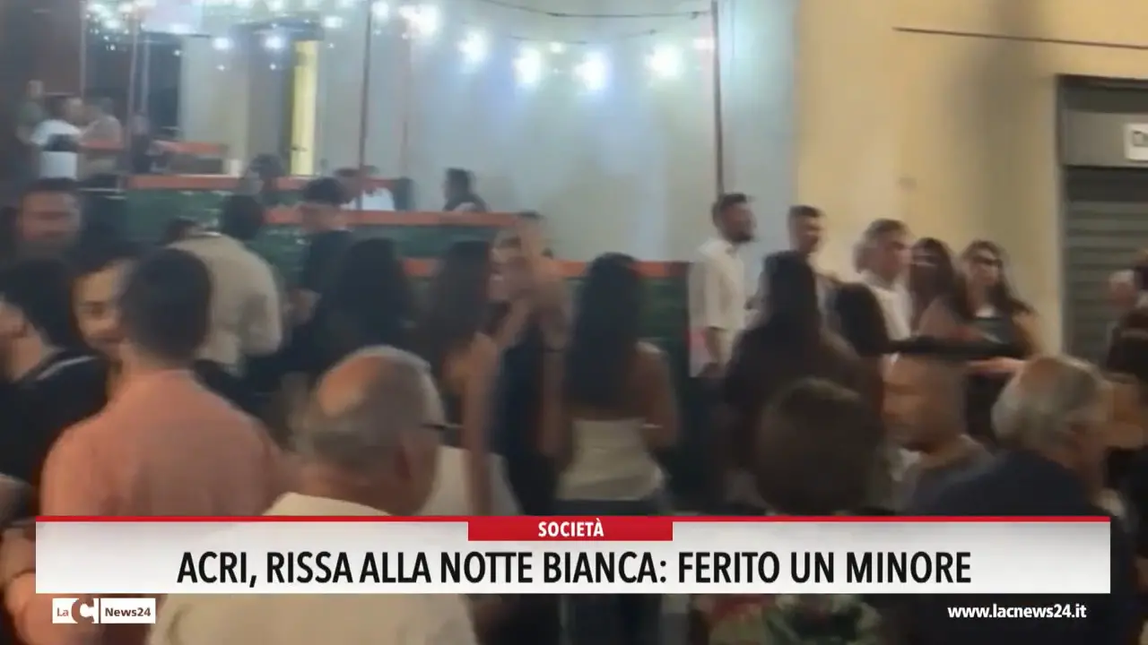 Rissa alla notte bianca, un giovane ferito ad Acri