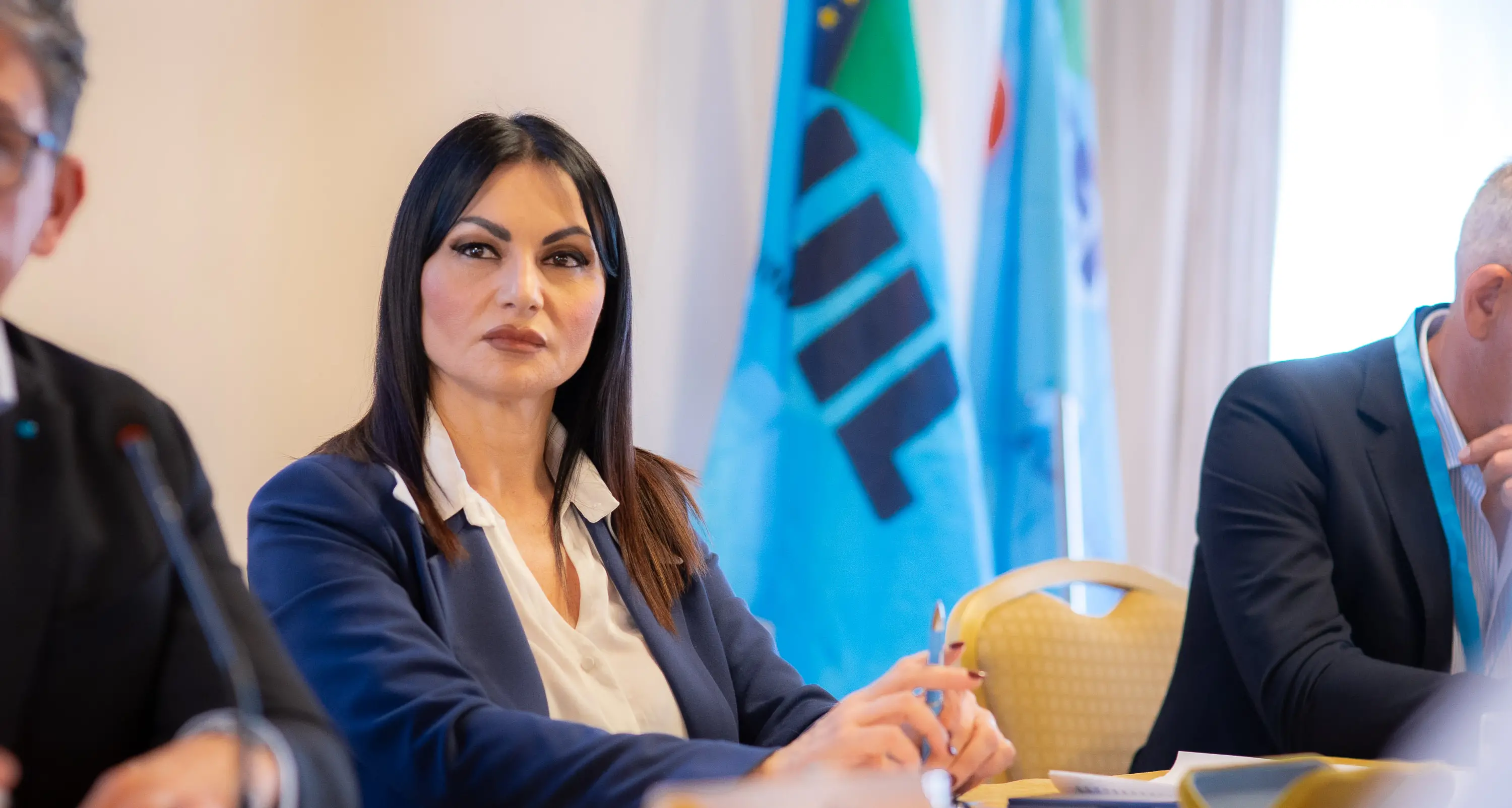<p>In Calabria <span style=\"color:hsl(0, 75%, 60%);\">un morto sul lavoro ogni 15 giorni</span>, la Uil: «Una conta agghiacciante e nessuno muove un dito»</p>