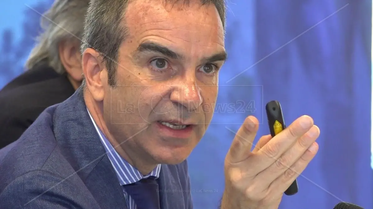 Occhiuto il liberal-democratico\u00A0guarda oltre la Calabria e\u00A0lancia la sfida per cambiare Forza Italia:\u00A0ce la farà?\n