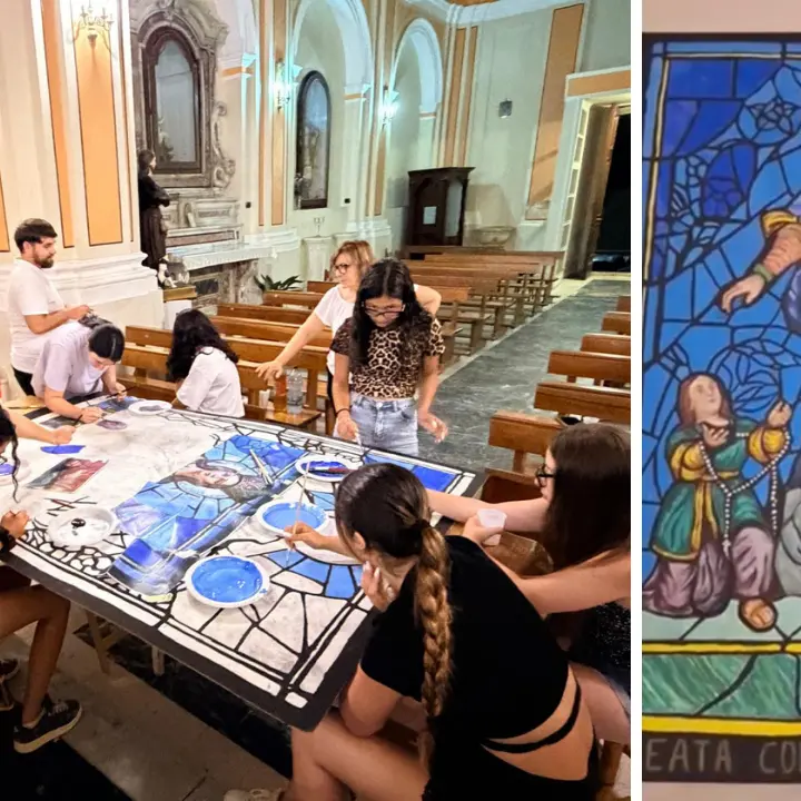 Arte, fede e partecipazione a Sorianello: i ragazzi realizzano un grande pannello pittorico dedicato al Sacro Cuore di Maria e donato alla comunità\n