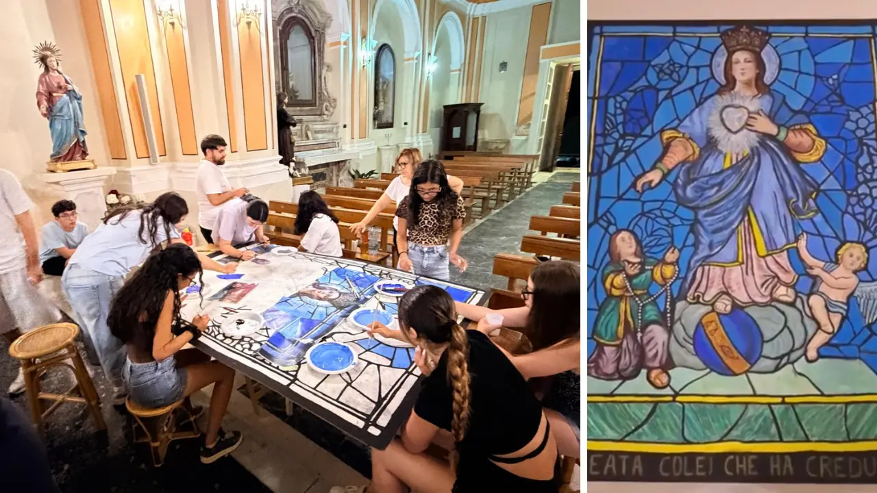 Arte, fede e partecipazione a Sorianello: i ragazzi realizzano un grande pannello pittorico dedicato al Sacro Cuore di Maria e donato alla comunità\n