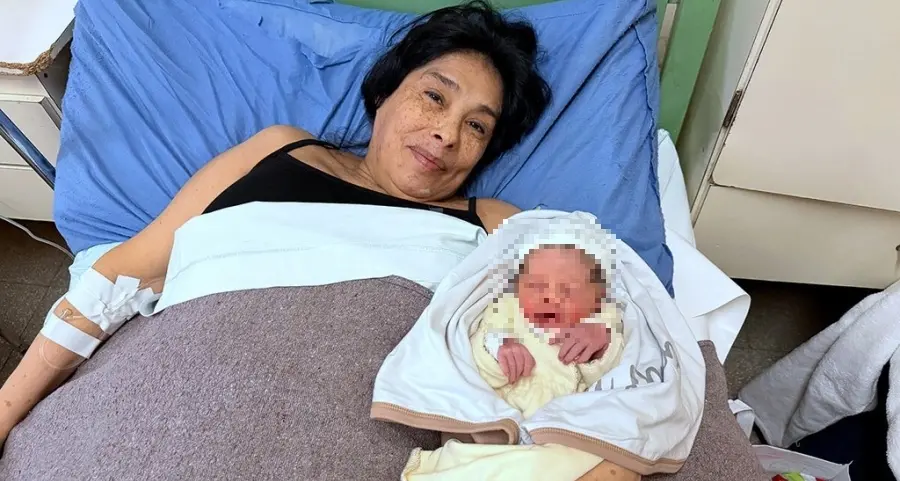 Diventa mamma a 62 anni: «La mia famiglia non ci credeva»\n