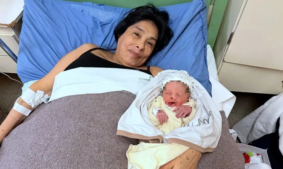Diventa mamma a 62 anni: «La mia famiglia non ci credeva»\n