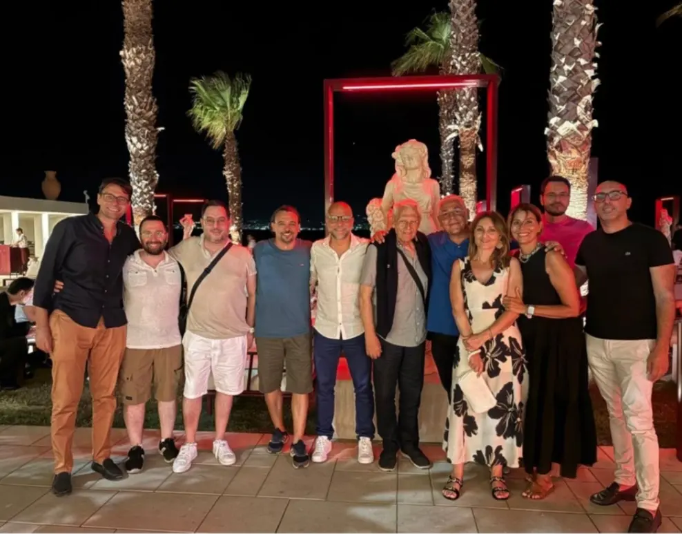Trent’anni dopo il diploma, la V E del Liceo “Leonardo da Vinci” si ritrova sul Lungomare di Reggio Calabria\n