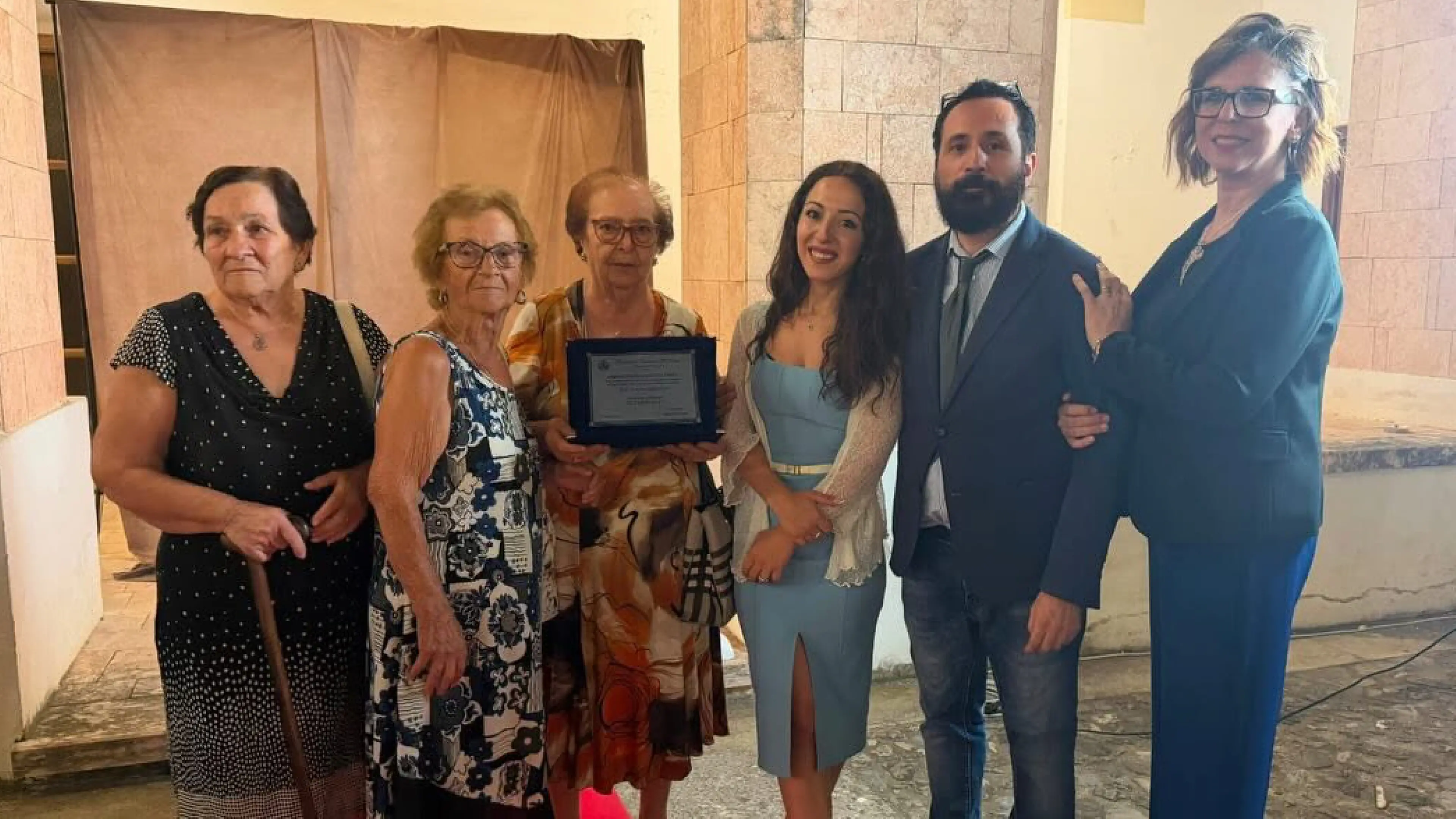 Lauropoli, il Premio Eccellenze al Centro Anziani Il Campanile dopo venticinque anni di attività\n