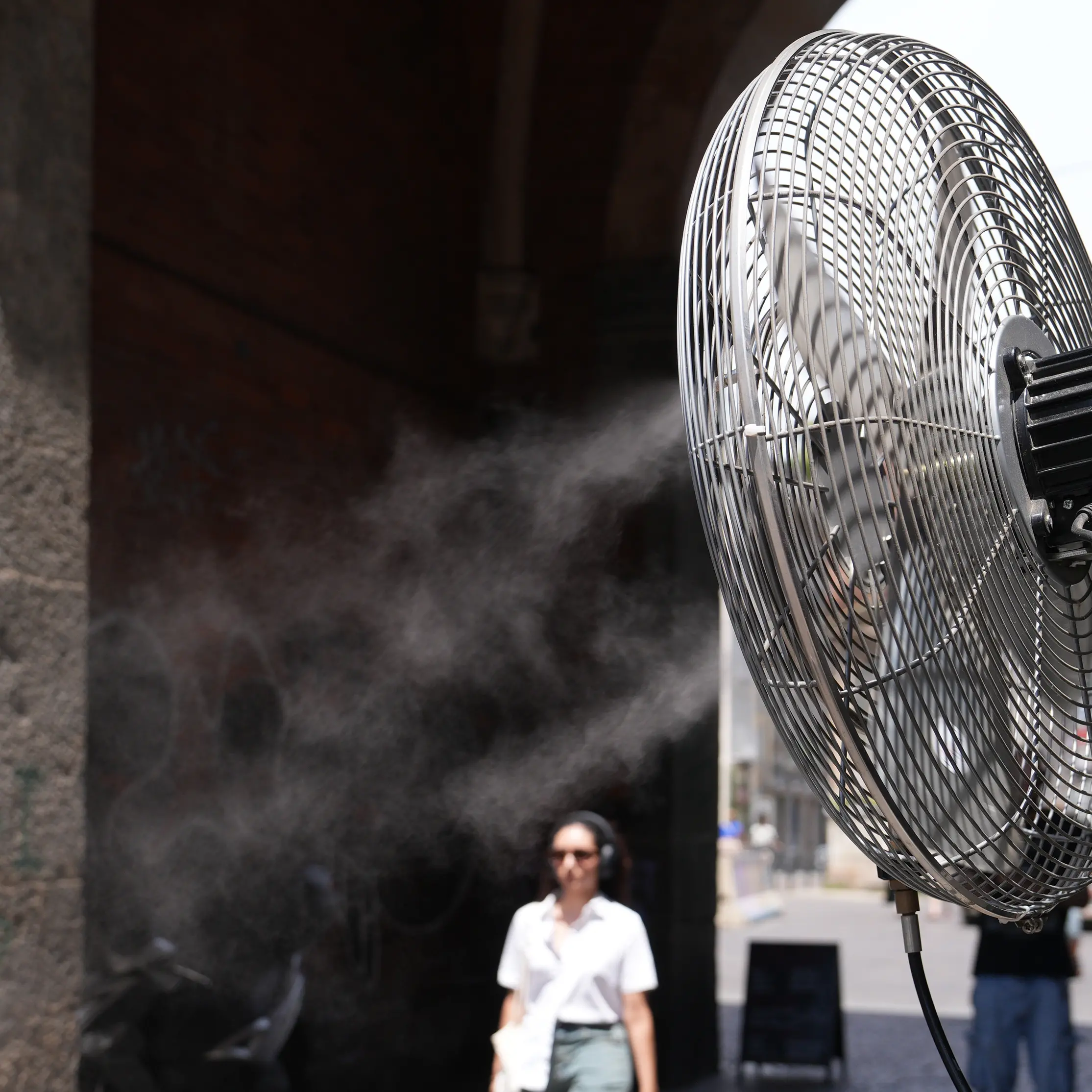 Meteo, il caldo africano ha le ore contate: da lunedì 17 agosto temporali e temperature in calo. Ma l’afa tornerà?\n
