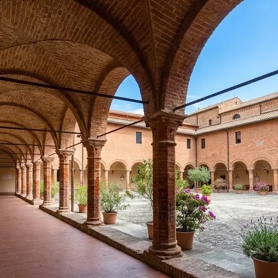 Luoghi di culto sotto attacco in tutta Italia tra vandalismo, degrado ed emergenza educativa\n