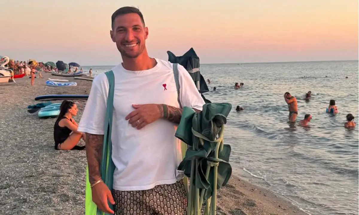 A Torremezzo di Falconara Albanese c’è Politano tra relax e mare cristallino\n
