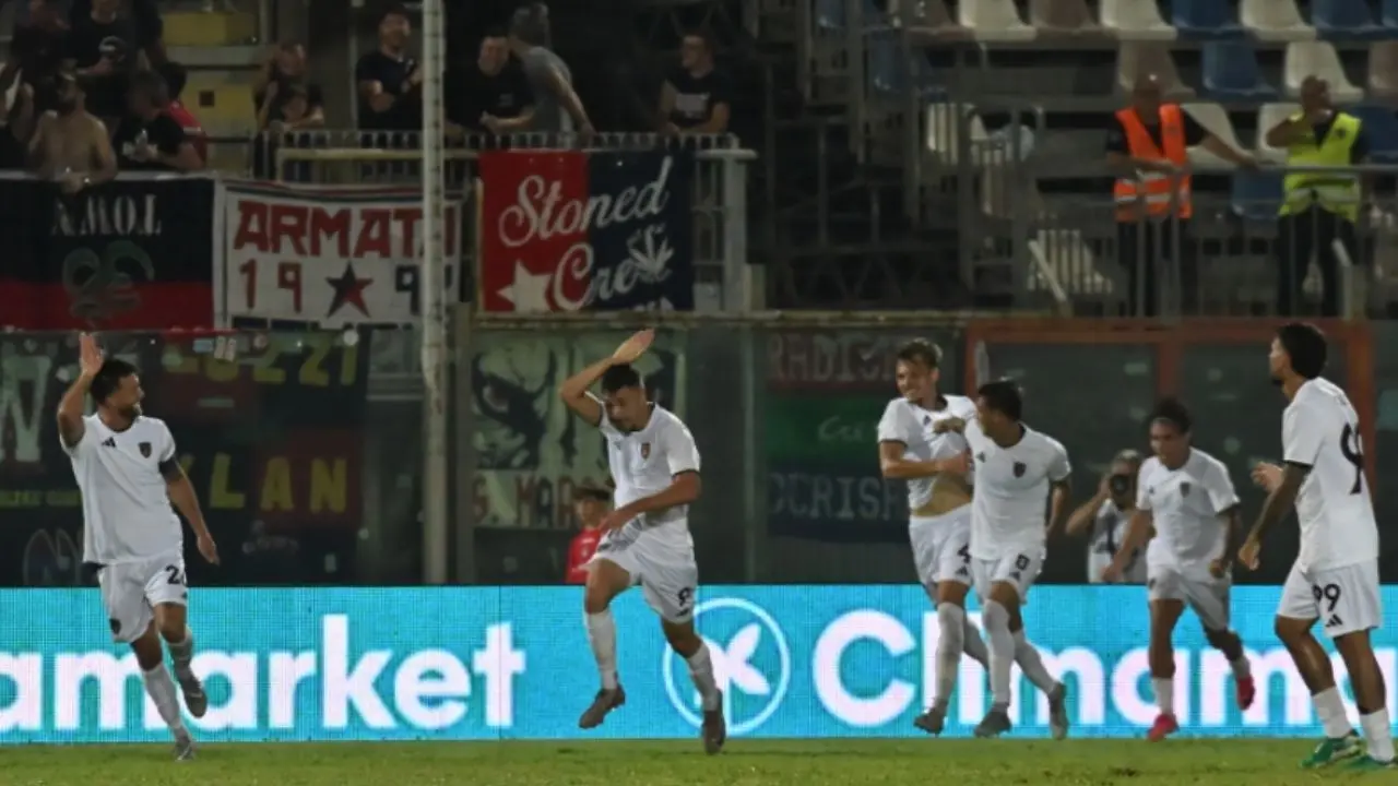 Crotone-Cosenza 0-2, Coppitelli sorride: Achour e Pozzi firmano il derby\n