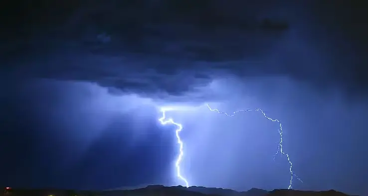 Maltempo in arrivo sulla Calabria, forti temporali sul Tirreno e temperature in calo\n\n\n\n\n