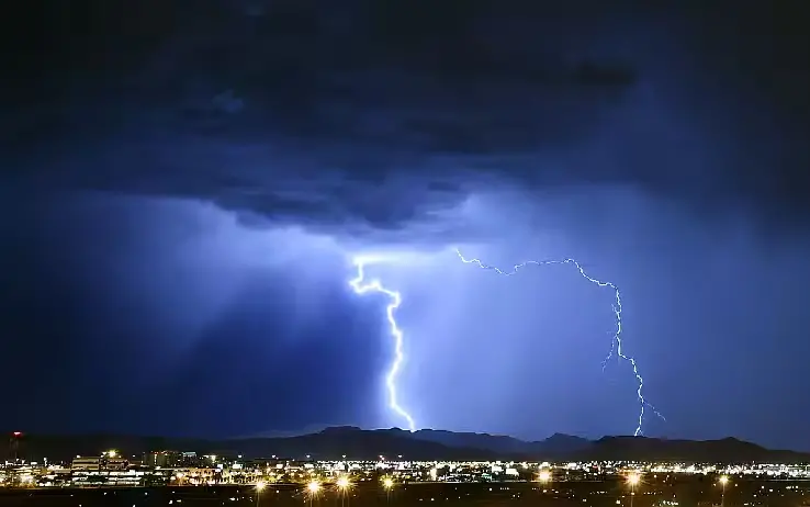 Maltempo in arrivo sulla Calabria, forti temporali sul Tirreno e temperature in calo\n\n\n\n\n