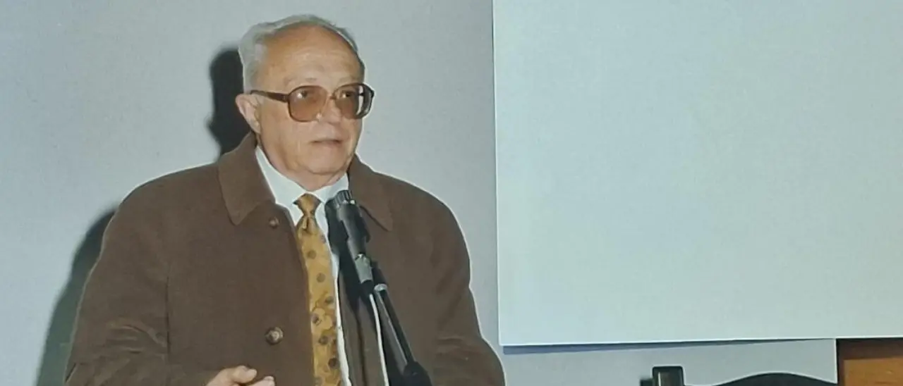 Vibo rende omaggio a Michele Aiello: giovedì l’intitolazione di una strada allo storico docente e politico\n