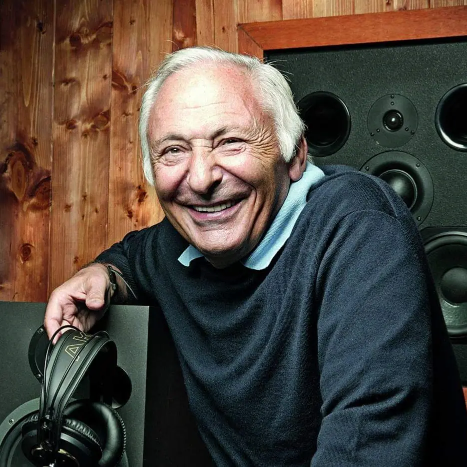 Mogol compie 90 anni, una vita di parole diventate canzoni: da Battisti a Mina, la storia di un mito\n