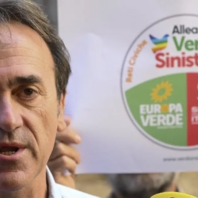 Estate rovente, Bonelli:\u00A0«Il Tirreno a 32 gradi una bomba ecologica. Queste le conseguenze del “climafreghismo” del governo»\n