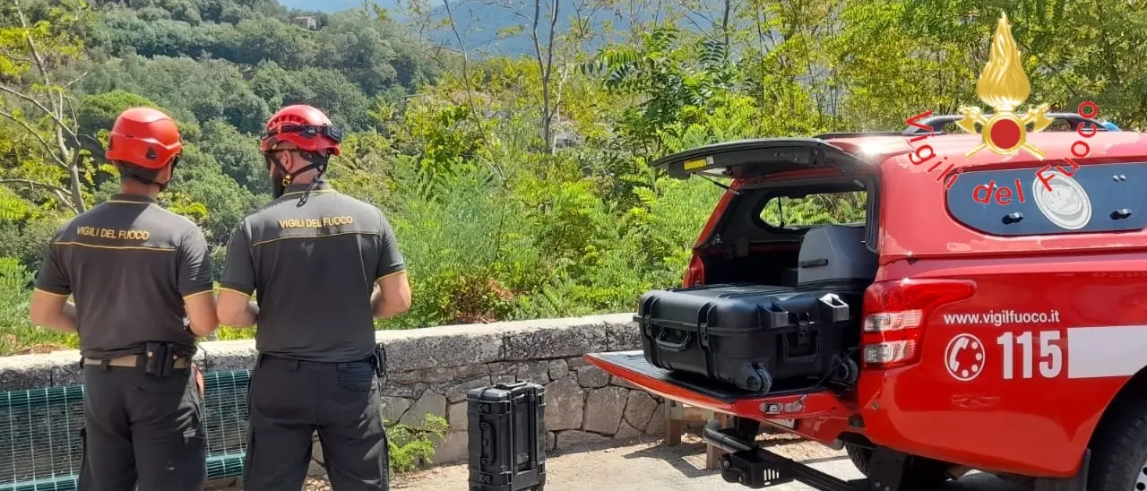 Ultraleggero disperso nel Cosentino, due droni dell’Arpacal cercano gli avvocati Carlo Arnulfo e Angela Buccico\n