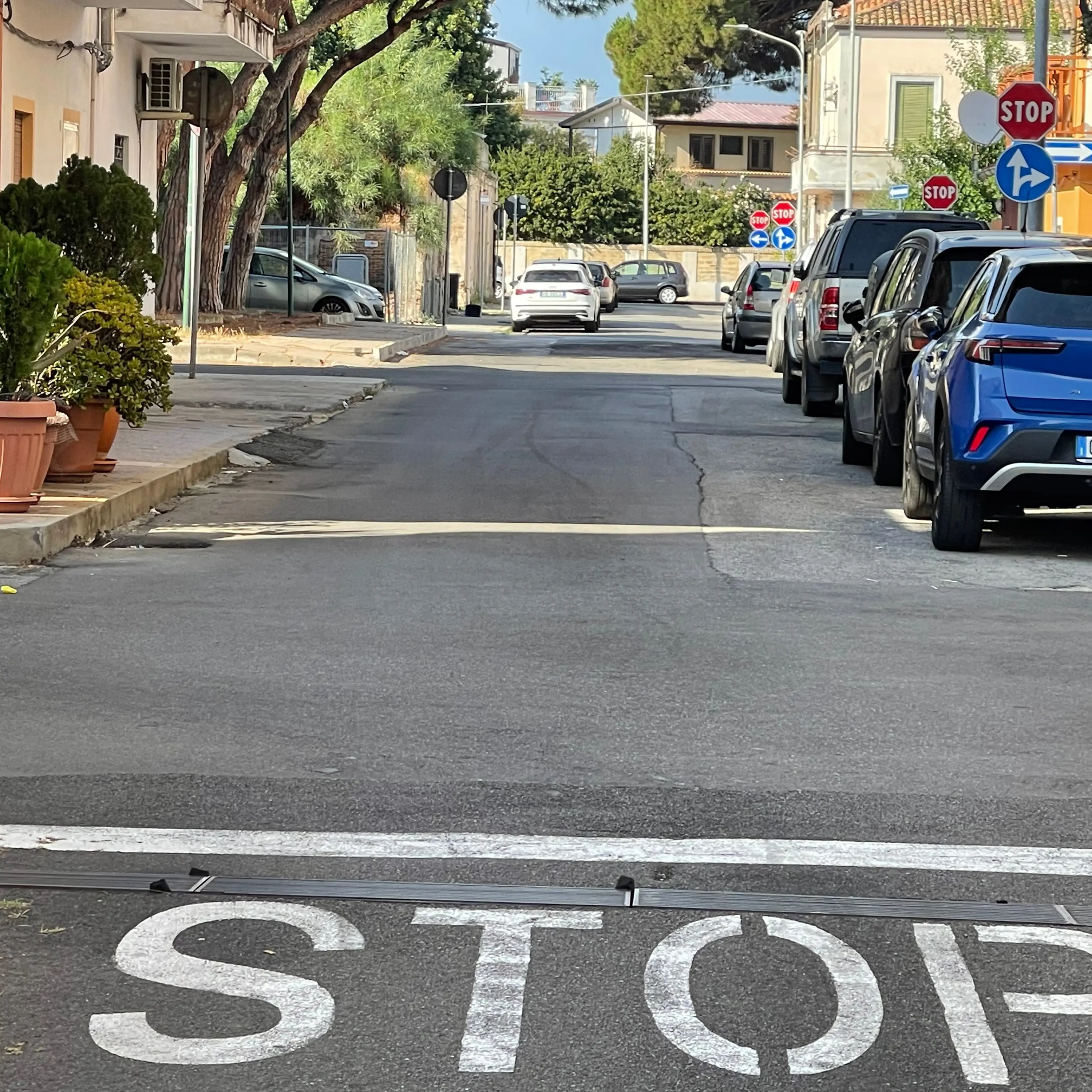 Cinque\u00A0stop in 200 metri dopo il sottopasso di Vibo Marina,\u00A0la protesta degli automobilisti: «Nervi messi a dura prova»\n