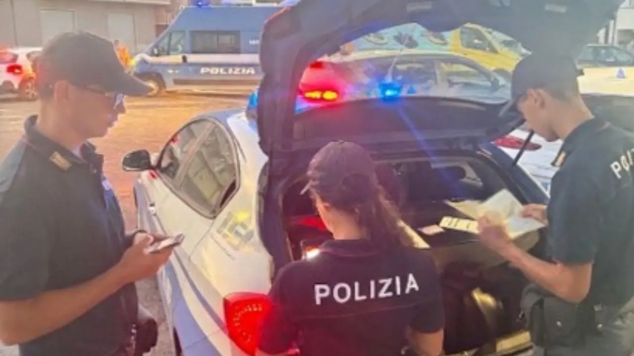 Crotone, rissa in pista da ballo tra più persone: chiusa una discoteca per 15 giorni\n