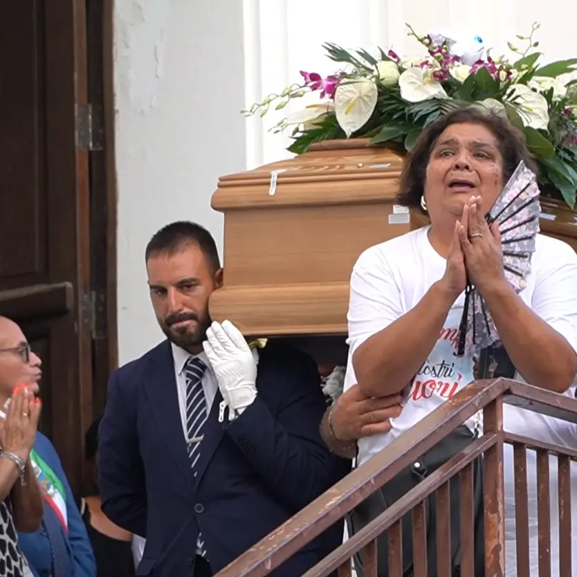<p>«Solo giustizia, nessun’altra mamma provi questo dolore»: la lezione della madre di Antonio Perrotta a chi invoca vendetta</p>