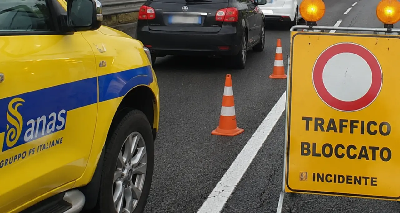Trasversale delle Serre, due incidenti a pochi metri di distanza: due feriti, interviene l’elisoccorso\n