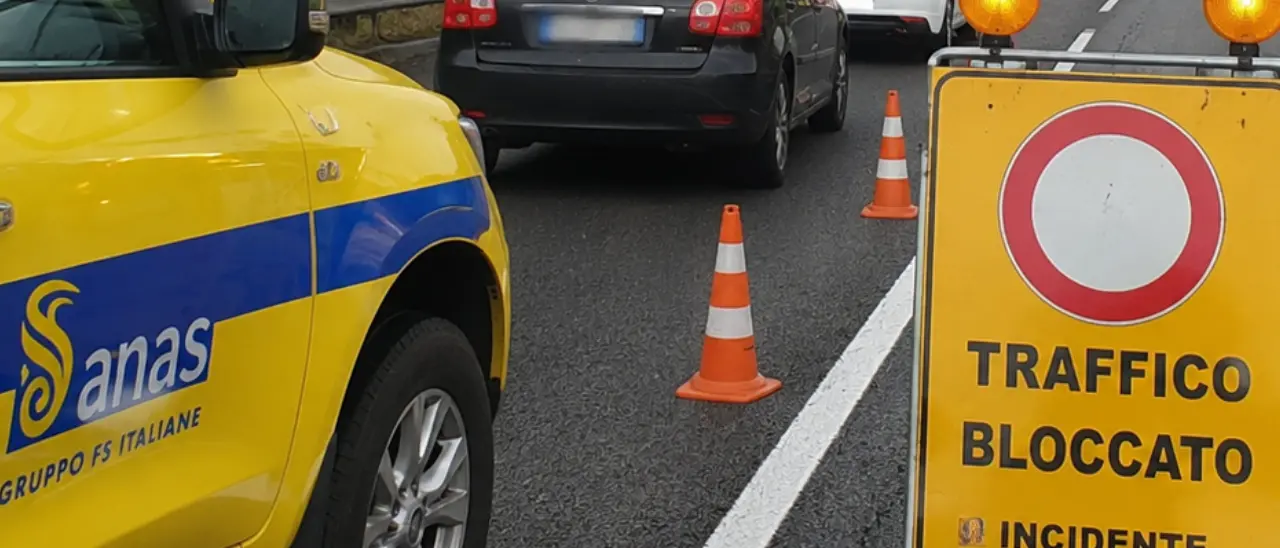 Trasversale delle Serre, due incidenti a pochi metri di distanza: due feriti, interviene l’elisoccorso\n
