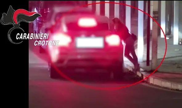 Sgominato un giro di prostituzione a Crotone e Isola Capo Rizzuto: sei arresti e un hotel sequestrato. Profitti fino a 90mila euro\n