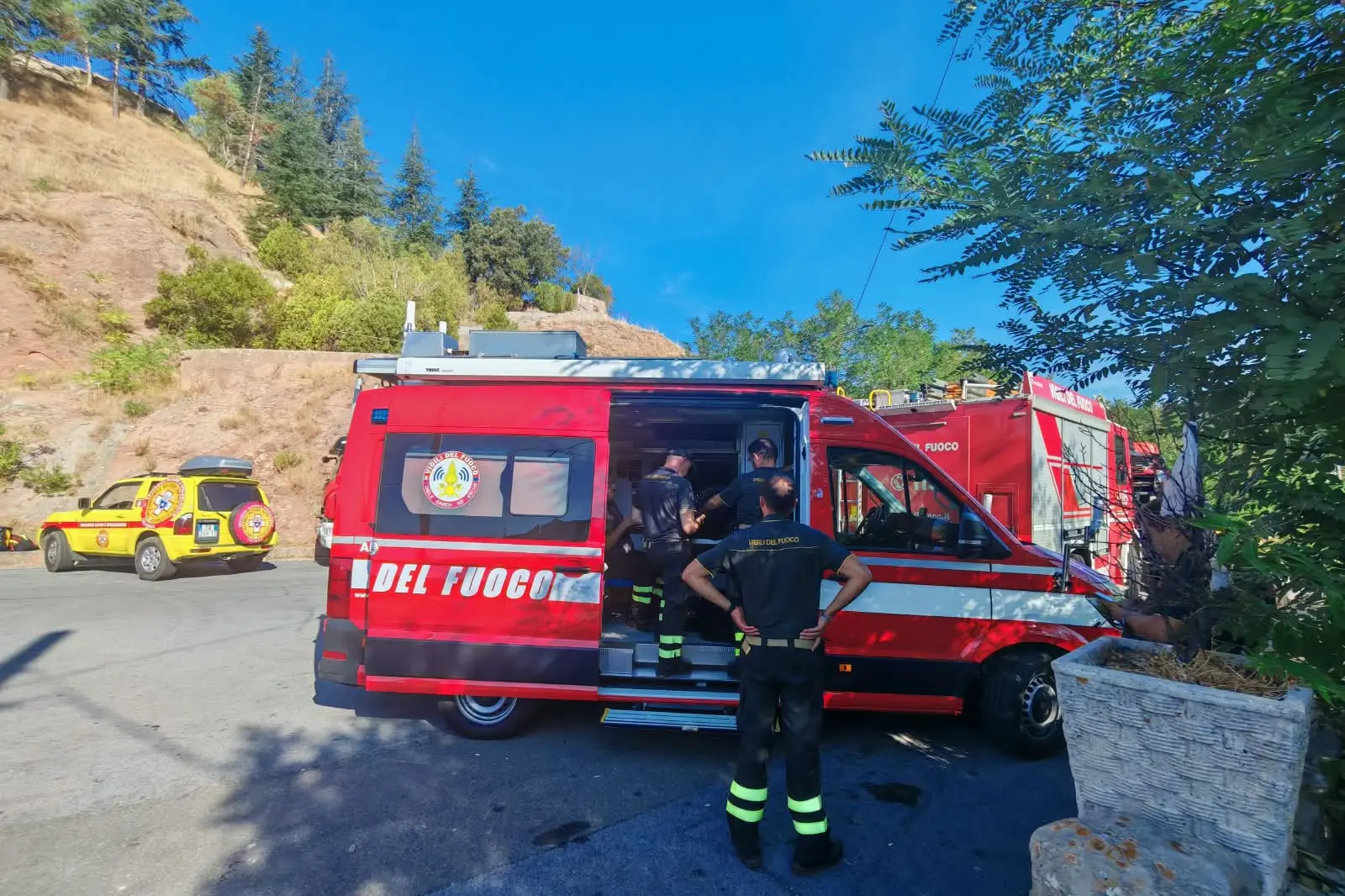 <p>Ultraleggero scomparso in Calabria, individuati i resti del velivolo su cui viaggivano Carlo Arnulfo e Angela Buccico </p>