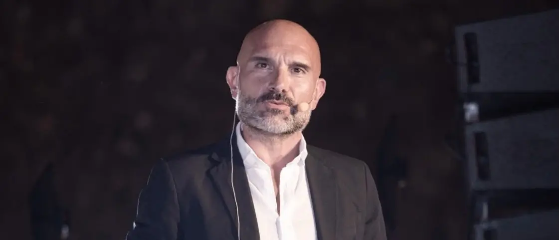 Alfonso Agnino a Caccuri, quando la medicina guarda al futuro: «L’IA sarà un alleato, ma il cuore resterà nelle mani dell’uomo»\n