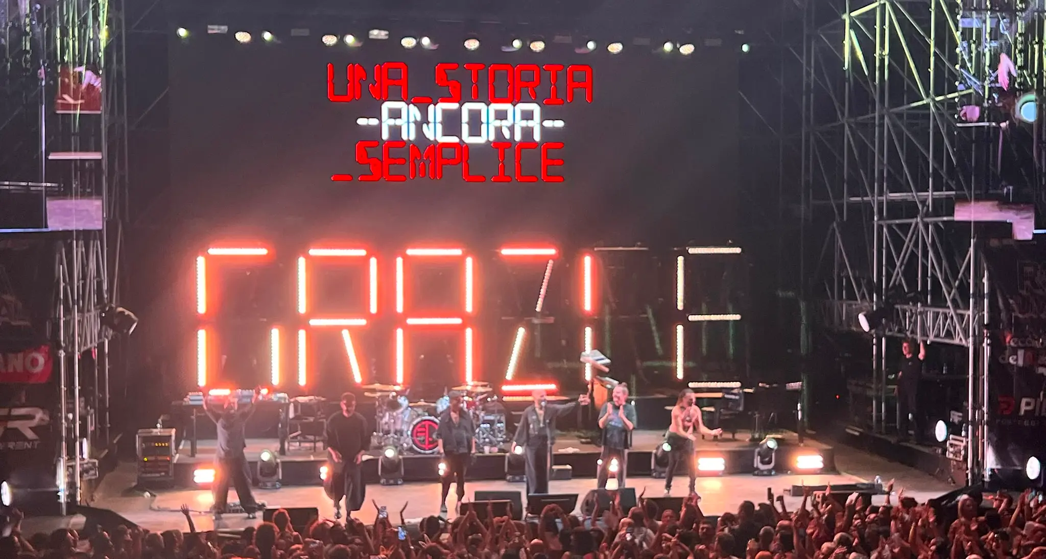 A Roccella il rock si fa carne: i Negramaro e il manifesto umano di Giuliano Sangiorgi\n